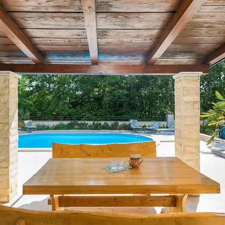 Lovely In Kacana With Kitchen Σπίτι διακοπών Gajana