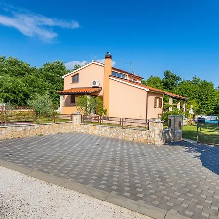 Hébergement de vacances Lovely In Kacana With Kitchen *